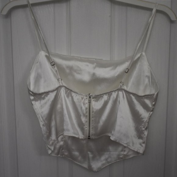 Satin White Tank Crop Top Size Medium Beautiful Like Lulus Top - Picture 3 of 5